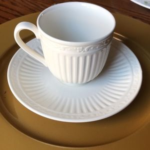 ITALIAN COUNTRYSIDE TEA CUP AND SAUCER